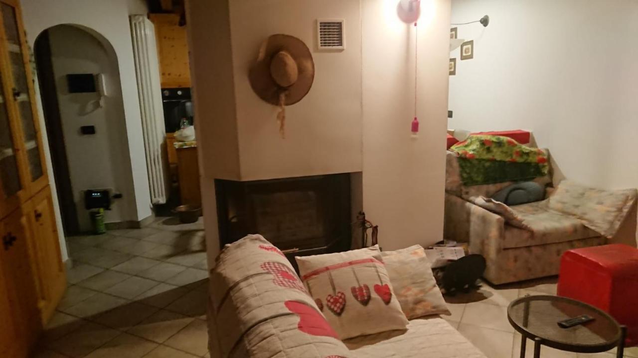 Вилла Casa Delle Rose Тельо Экстерьер фото