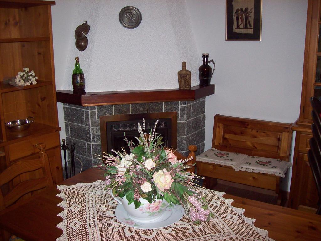 Вилла Casa Delle Rose Тельо Экстерьер фото